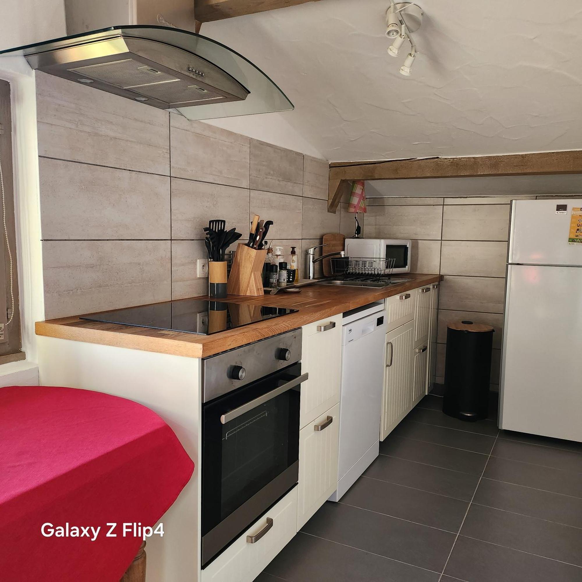 Adret1 Apartment Паси Екстериор снимка